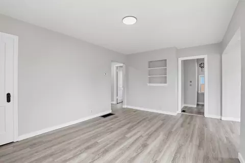 Living - 2306 E Nora Ave, Spokane, WA 99207 photo 2 of 4