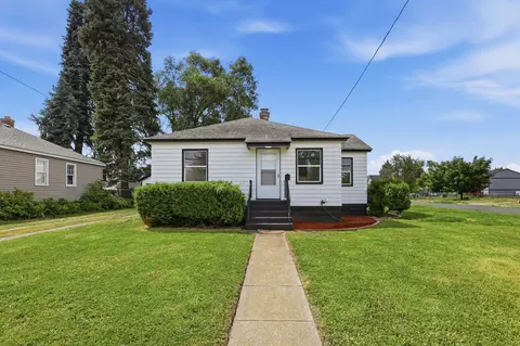 Exterior - 2306 E Nora Ave, Spokane, WA 99207 photo 8 of 9