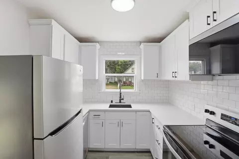 Kitchen - 2306 E Nora Ave, Spokane, WA 99207 photo 1 of 2