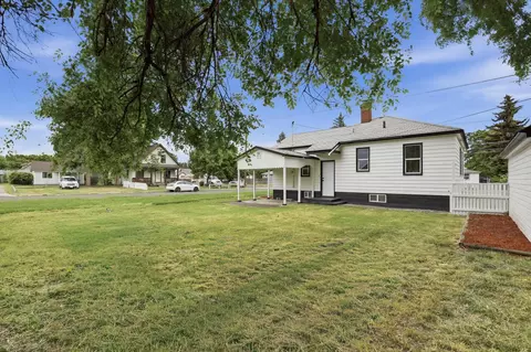 Exterior - 2306 E Nora Ave, Spokane, WA 99207 photo 4 of 9