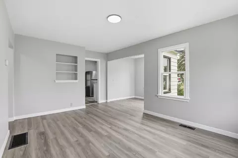 Living - 2306 E Nora Ave, Spokane, WA 99207 photo 1 of 4