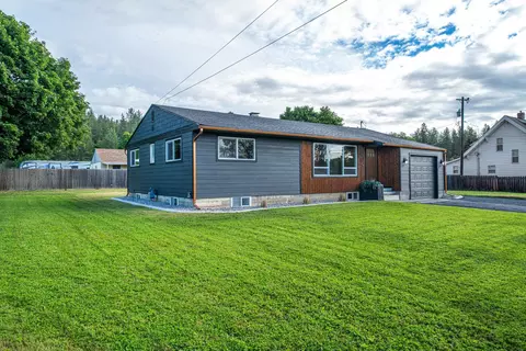 8303 E Upriver Dr, Spokane, WA 99212