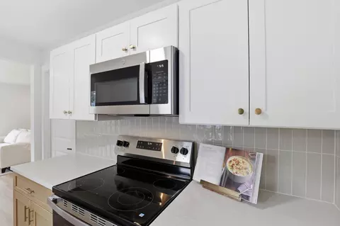 Kitchen - 1644 E Longfellow Ave, Spokane, WA 99207 photo 2 of 5