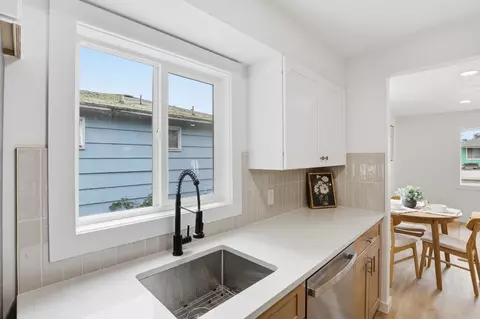 Kitchen - 1644 E Longfellow Ave, Spokane, WA 99207 photo 5 of 5
