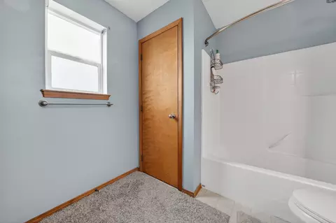 Bath - 18520 E 9th Ct, Spokane Valley, WA 99016 photo 4 of 10