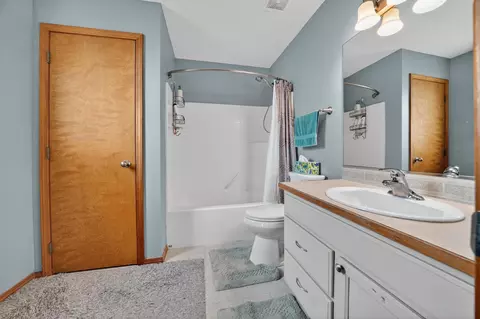 Bath - 18520 E 9th Ct, Spokane Valley, WA 99016 photo 2 of 10