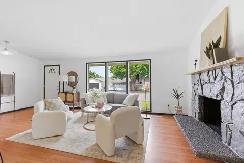 Living - 14406 E 7th Ave, Spokane Valley, WA 99216 photo 3 of 5