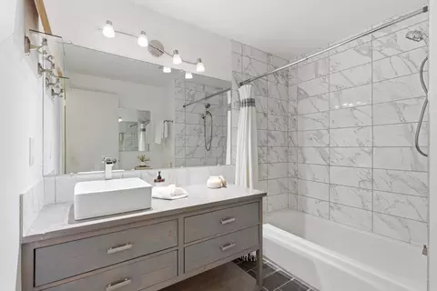 Bath - 14406 E 7th Ave, Spokane Valley, WA 99216 photo 4 of 6
