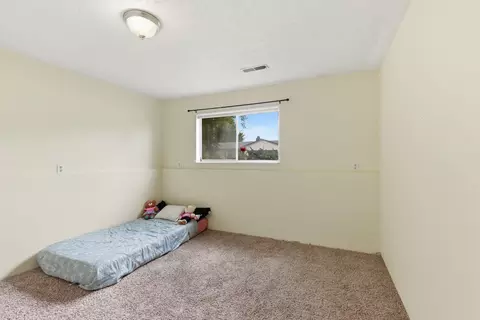 Bedroom - 14406 E 7th Ave, Spokane Valley, WA 99216 photo 6 of 9