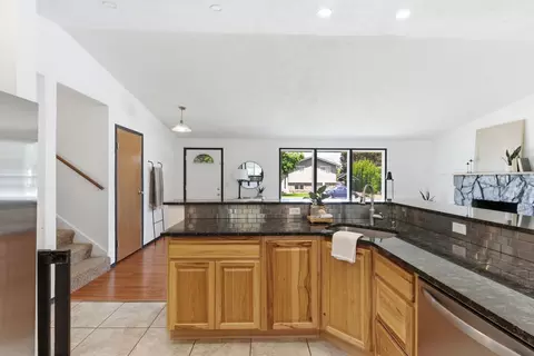 Kitchen - 14406 E 7th Ave, Spokane Valley, WA 99216 photo 4 of 6