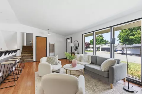 Living - 14406 E 7th Ave, Spokane Valley, WA 99216 photo 4 of 5