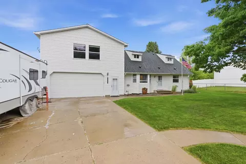 26821 Eastland Ave, Newman Lake, WA 99025