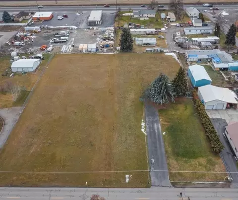 10218 Empire Ave, Millwood, WA 99212