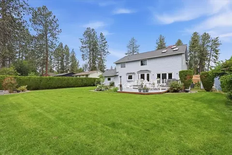 Exterior - 1632 E 33rd Ave, Spokane, WA 99203 photo 8 of 13