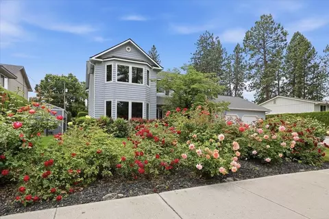 Exterior - 1632 E 33rd Ave, Spokane, WA 99203 photo 11 of 13