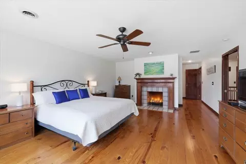 Bedroom - 1632 E 33rd Ave, Spokane, WA 99203 photo 1 of 6
