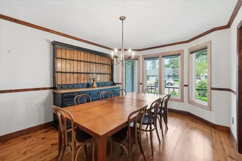 Dining - 1632 E 33rd Ave, Spokane, WA 99203 photo 3 of 4
