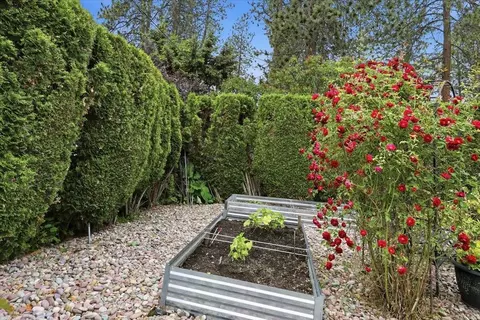 Exterior - 1632 E 33rd Ave, Spokane, WA 99203 photo 9 of 13
