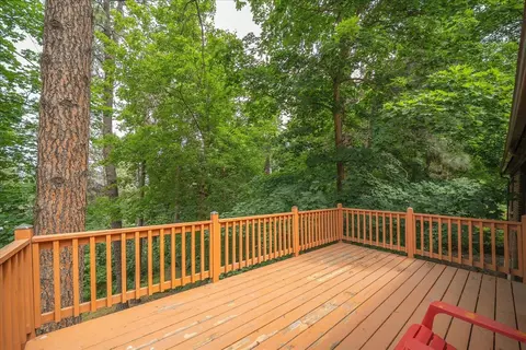 Exterior - 2107 E 16th Ave, Spokane, WA 99203 photo 8 of 15