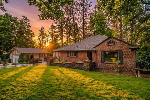 2107 E 16th Ave, Spokane, WA 99203