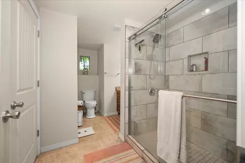 Bath - 2107 E 16th Ave, Spokane, WA 99203 photo 5 of 6