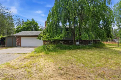 16310 N Suncrest Dr, Nine Mile Falls, WA 99026