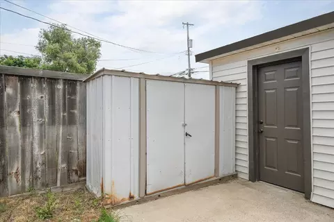 Exterior - 1224 E Central Ave, Spokane, WA 99208 photo 6 of 6