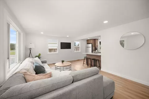 Living - 1224 E Central Ave, Spokane, WA 99208 photo 2 of 2