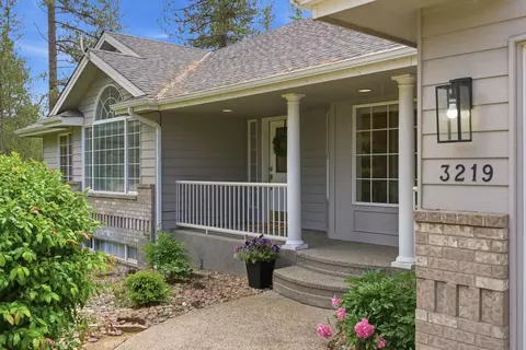 3219 W Packmule Ln, Deer Park, WA 99006