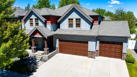 1927 S Clover Dr, Greenacres, WA 99016