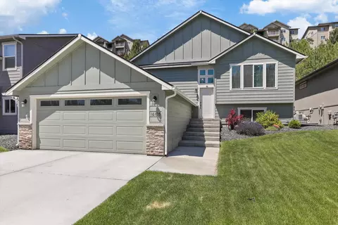16105 N Gleneden Dr, Spokane, WA 99208