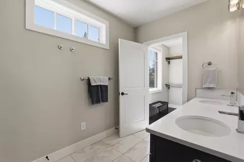 Bath - 314 E 10th Ave, Spokane, WA 99202 photo 4 of 4