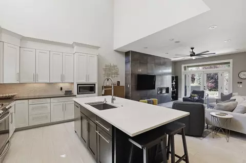 Kitchen - 314 E 10th Ave, Spokane, WA 99202 photo 3 of 4