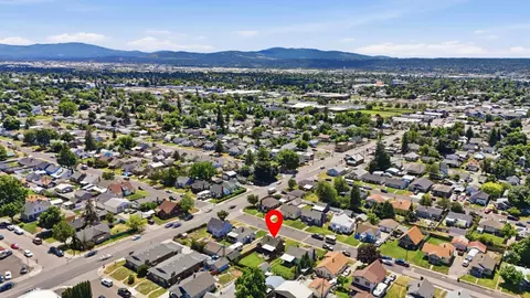 View/Area - 917 E Glass Ave, Spokane, WA 99207 photo 8 of 9