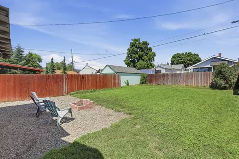 Exterior - 917 E Glass Ave, Spokane, WA 99207 photo 6 of 9