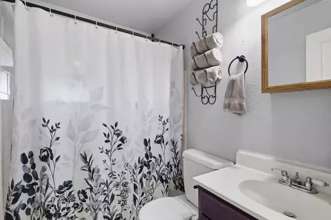 Bath - 917 E Glass Ave, Spokane, WA 99207 photo 1 of 2