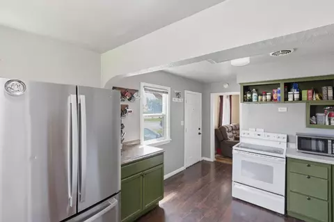 Kitchen - 917 E Glass Ave, Spokane, WA 99207 photo 2 of 4
