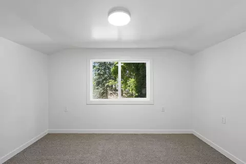 Bedroom - 2803 E Hartson Ave, Spokane, WA 99202 photo 7 of 10
