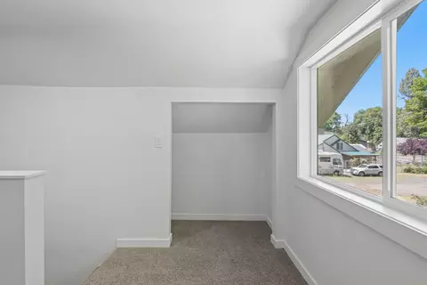Entry Way - 2803 E Hartson Ave, Spokane, WA 99202 photo 3 of 3