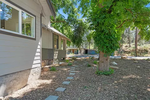 Exterior - 2803 E Hartson Ave, Spokane, WA 99202 photo 10 of 11