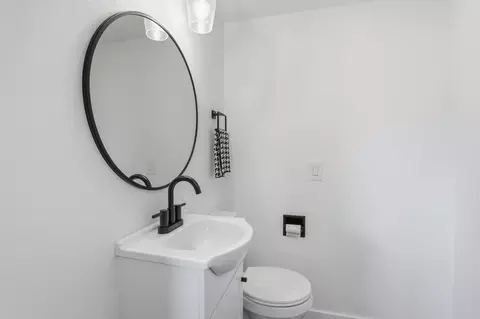 Bath - 11406 E 19th Ave, Spokane Valley, WA 99206 photo 3 of 6