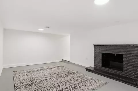 Living - 11406 E 19th Ave, Spokane Valley, WA 99206 photo 9 of 10
