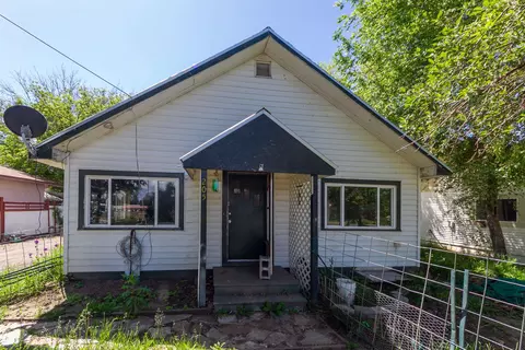 205 W Crawford Ave, Deer Park, WA 99006