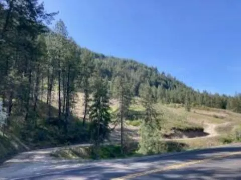 1381 S Apt B S Hwy 25 Hwy, Kettle Falls, WA 99141