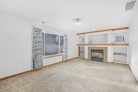 Living - 1706 E Vanetta Ave, Spokane, WA 99217 photo 3 of 5