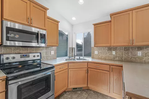 Kitchen - 1706 E Vanetta Ave, Spokane, WA 99217 photo 3 of 3