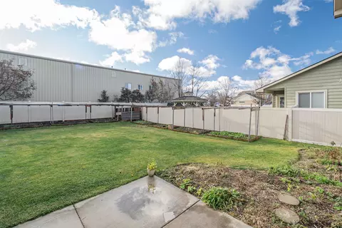 Exterior - 1706 E Vanetta Ave, Spokane, WA 99217 photo 4 of 6