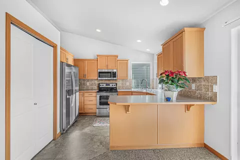 Kitchen - 1706 E Vanetta Ave, Spokane, WA 99217 photo 1 of 3