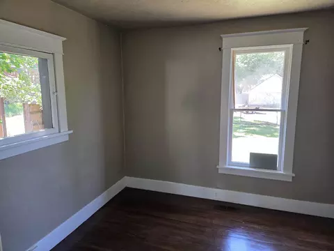516 Ermina Ave, Spokane, WA 99207 photo 9