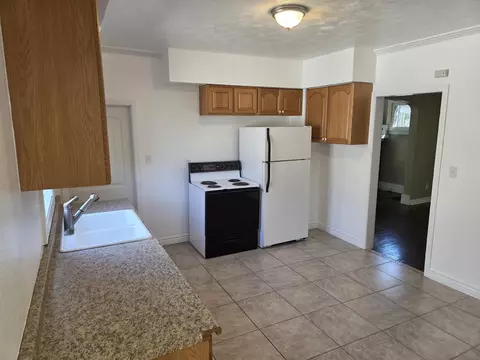 516 Ermina Ave, Spokane, WA 99207 photo 6